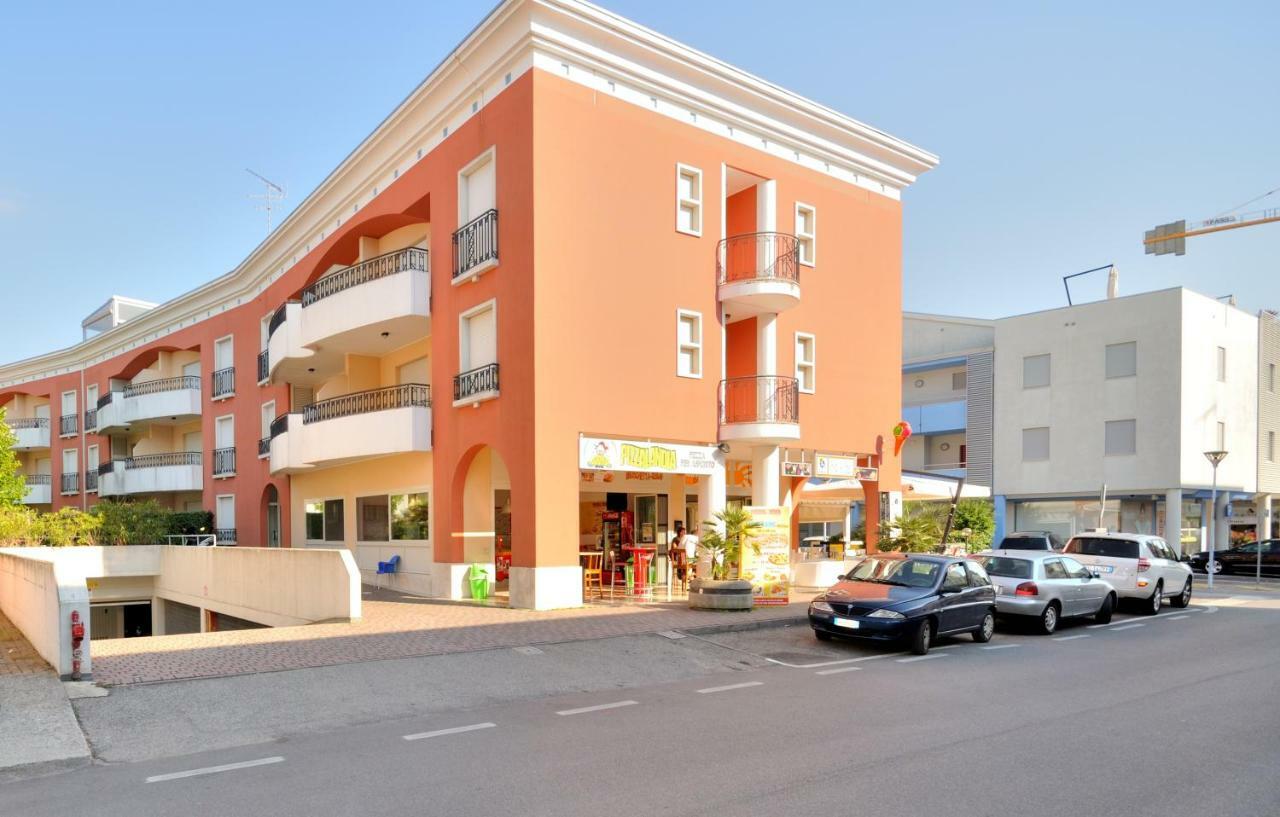 Residence Millennium Bibione Exterior foto